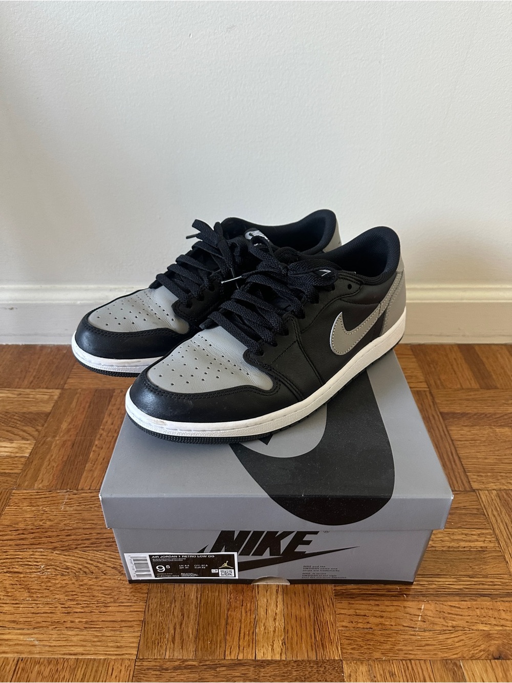 Nike Air Jordan 1 Shadow Men’s Low-Top Sneakers in Black and Gray Size 9.5